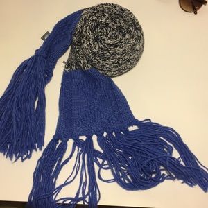 Aerie Scarf